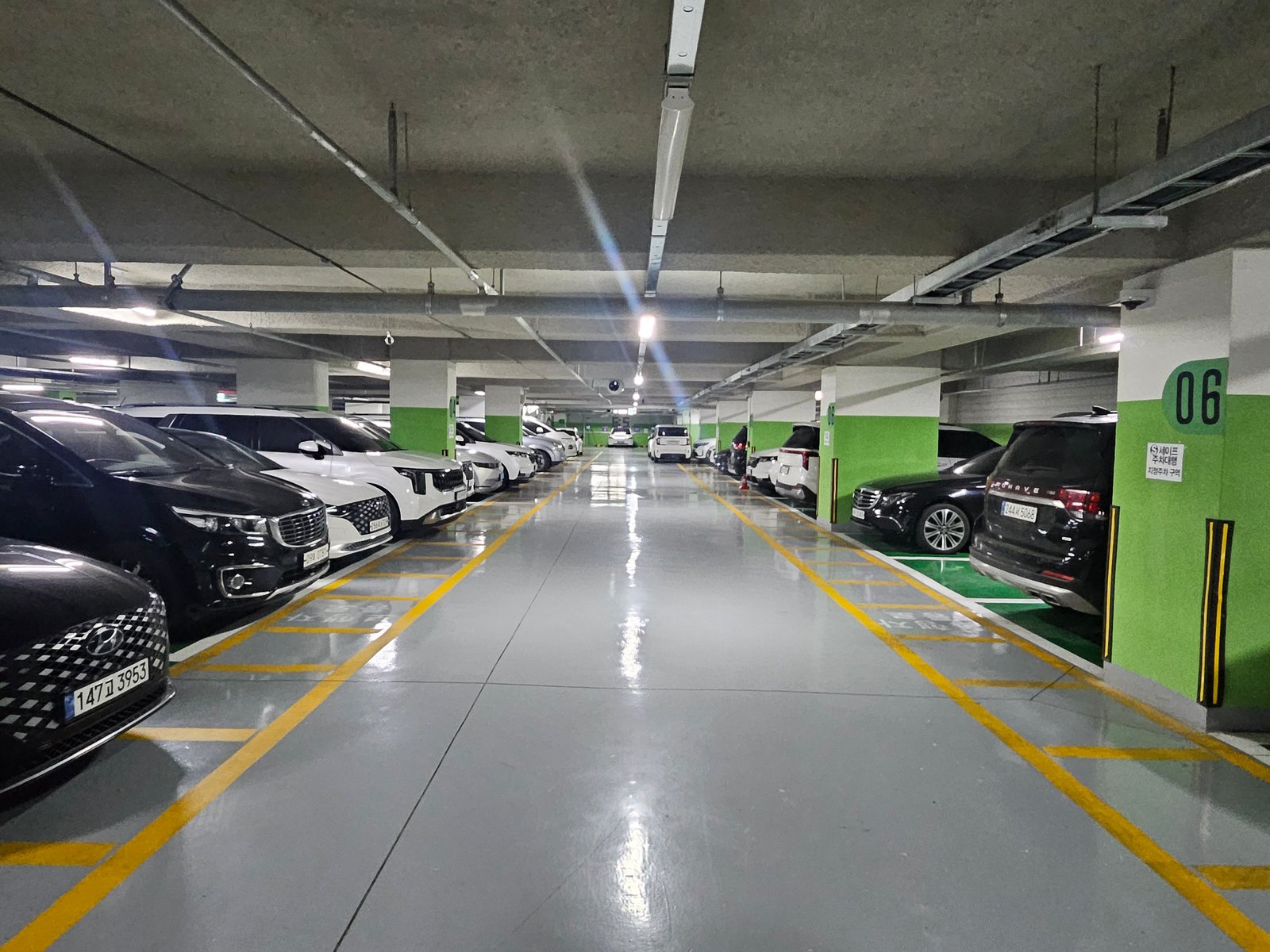 실제 주차장 전경
